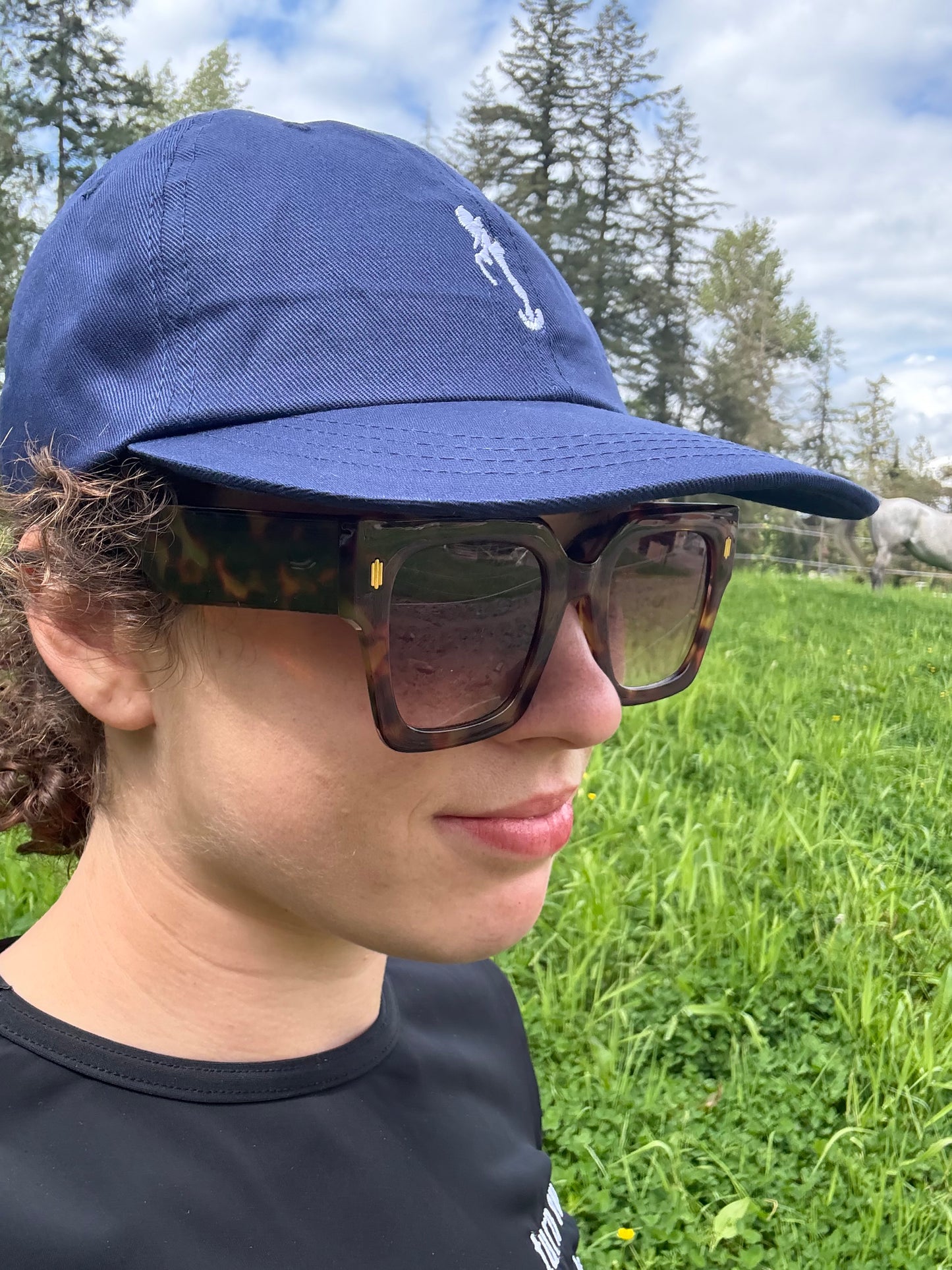 Logo Hat